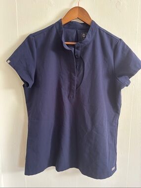 FIGS Limited Edition Pali Crescent Navy Short Sleeve Henley Scrub Top